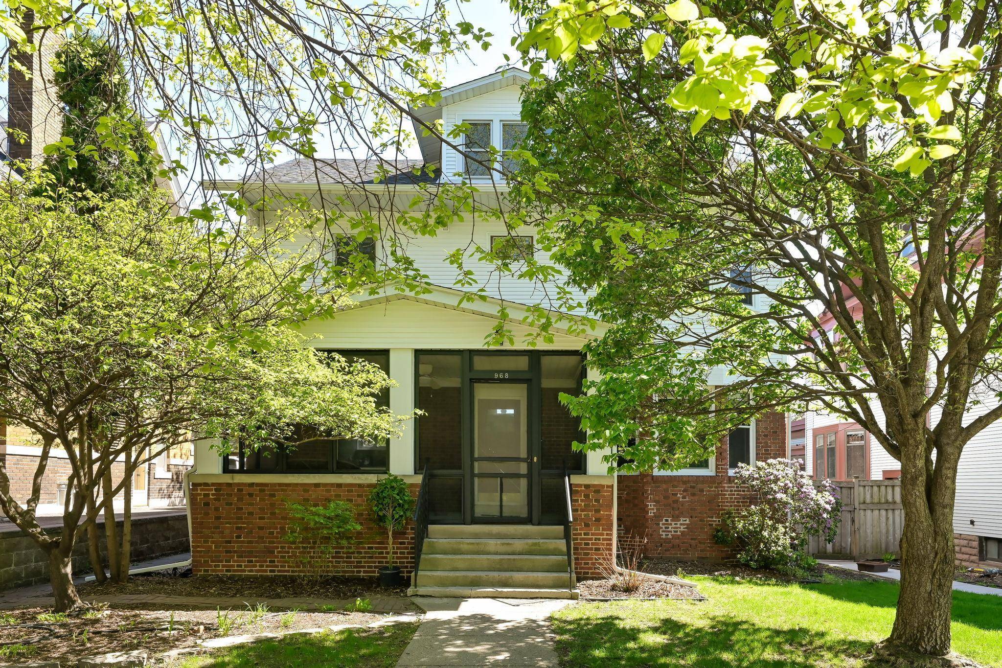 Saint Paul, MN 55105,968 Lincoln AVE