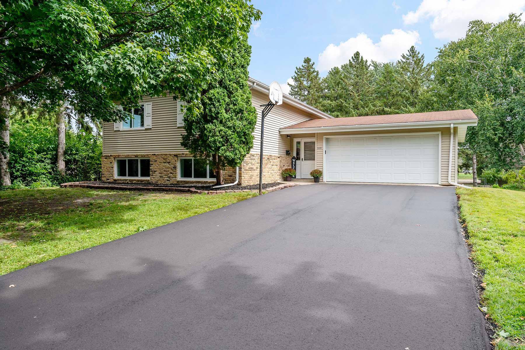 Brooklyn Center, MN 55429,6226 Perry AVE N