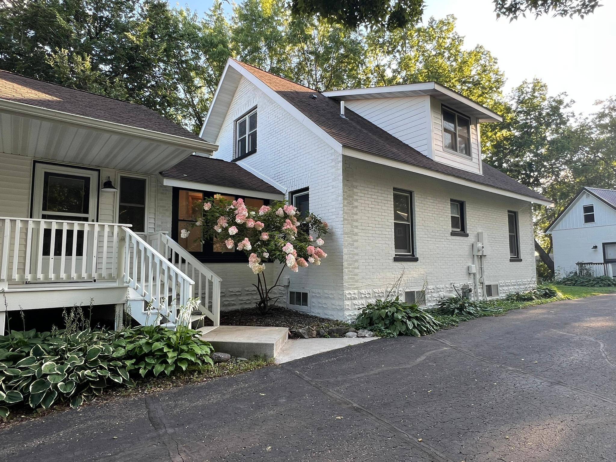 Annandale, MN 55302,7939 Lake John DR