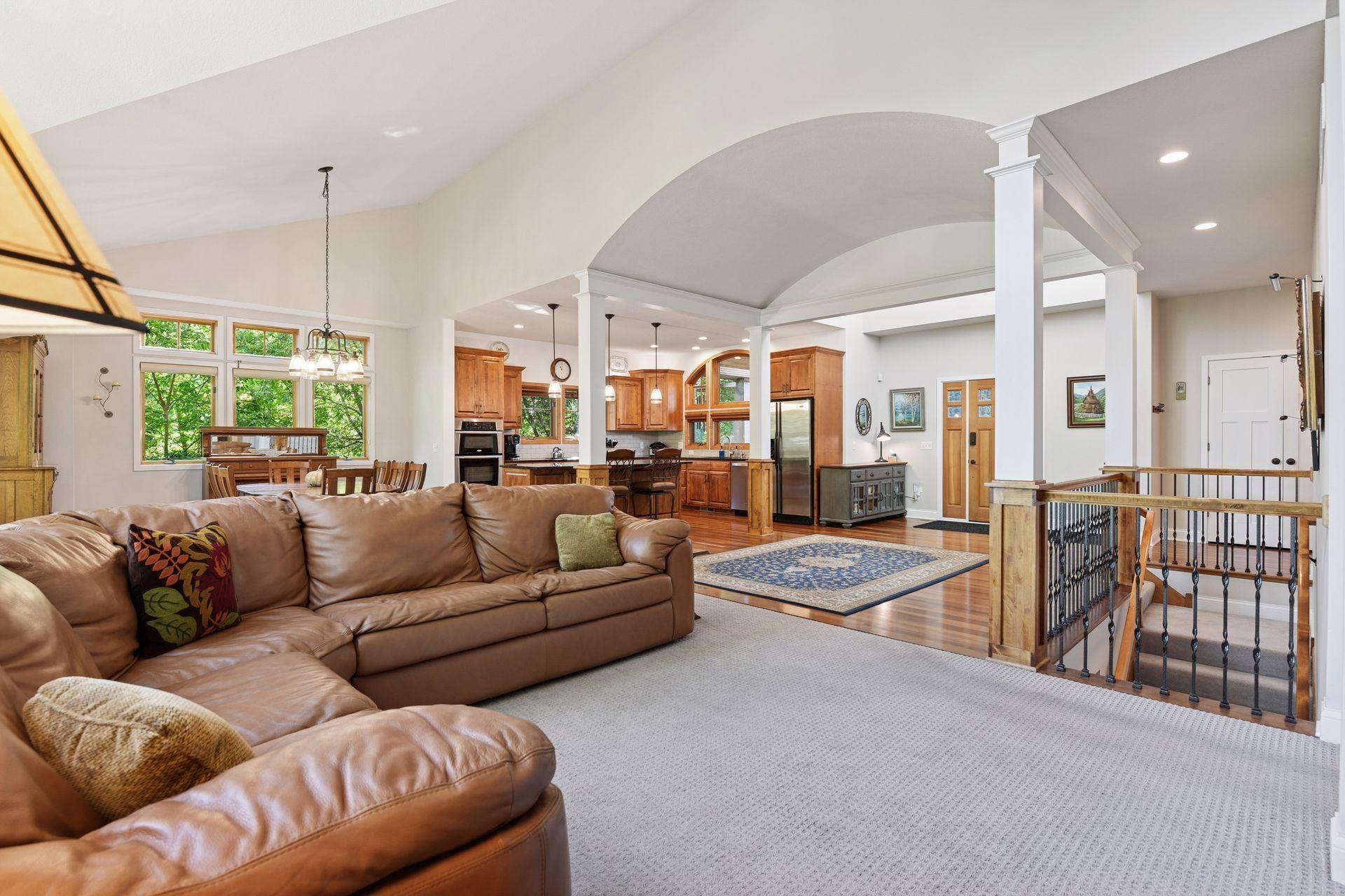 Shorewood, MN 55331,6040 Oakview CT