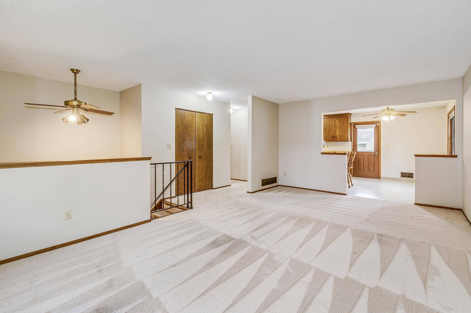 Saint Paul, MN 55106,1651 Manton ST