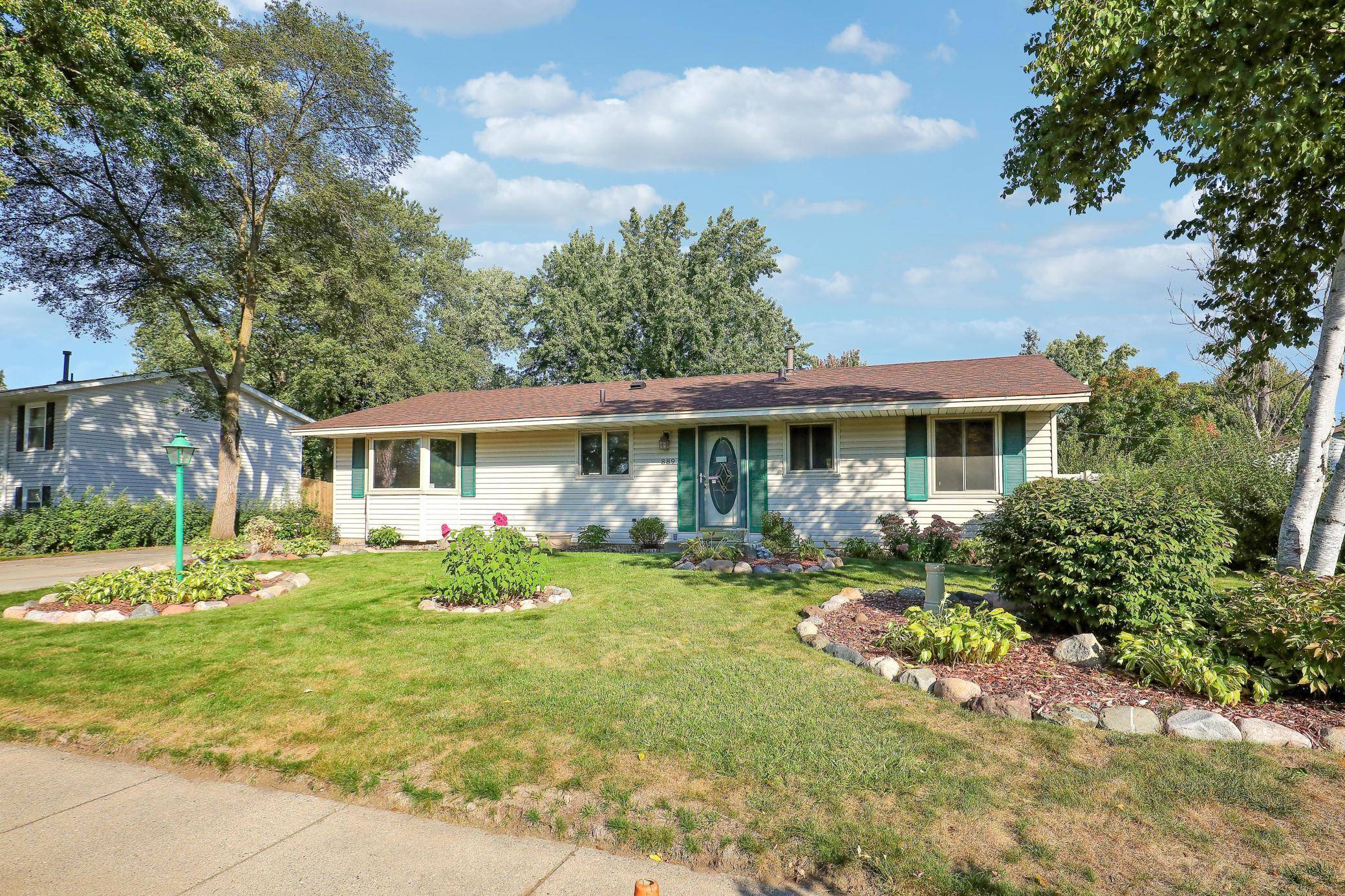 Apple Valley, MN 55124,889 Whitney DR