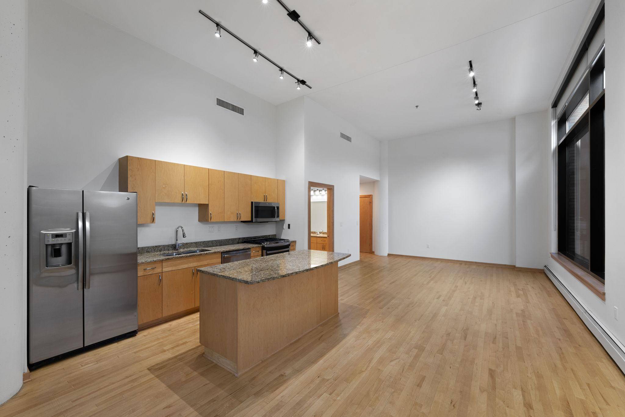 Minneapolis, MN 55415,1120 S 2nd ST #108