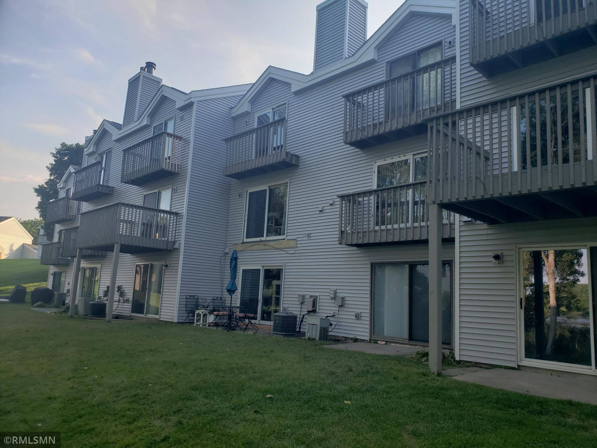 Eagan, MN 55121,3050 Shields DR #103