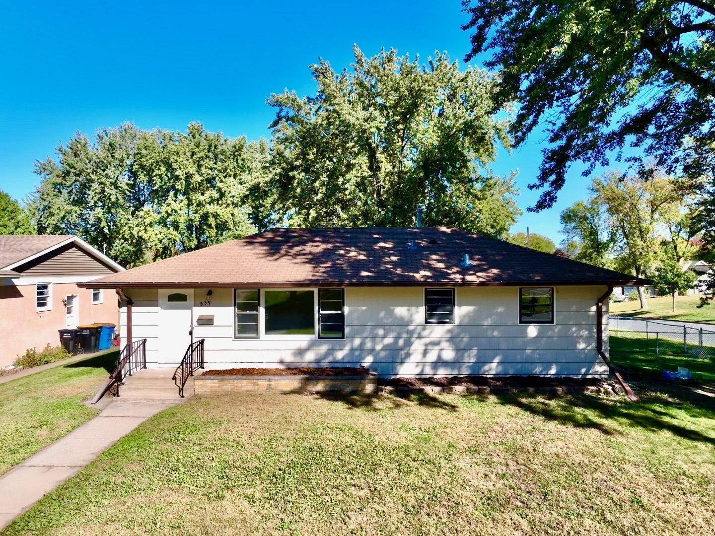 Shakopee, MN 55379,539 7th AVE E