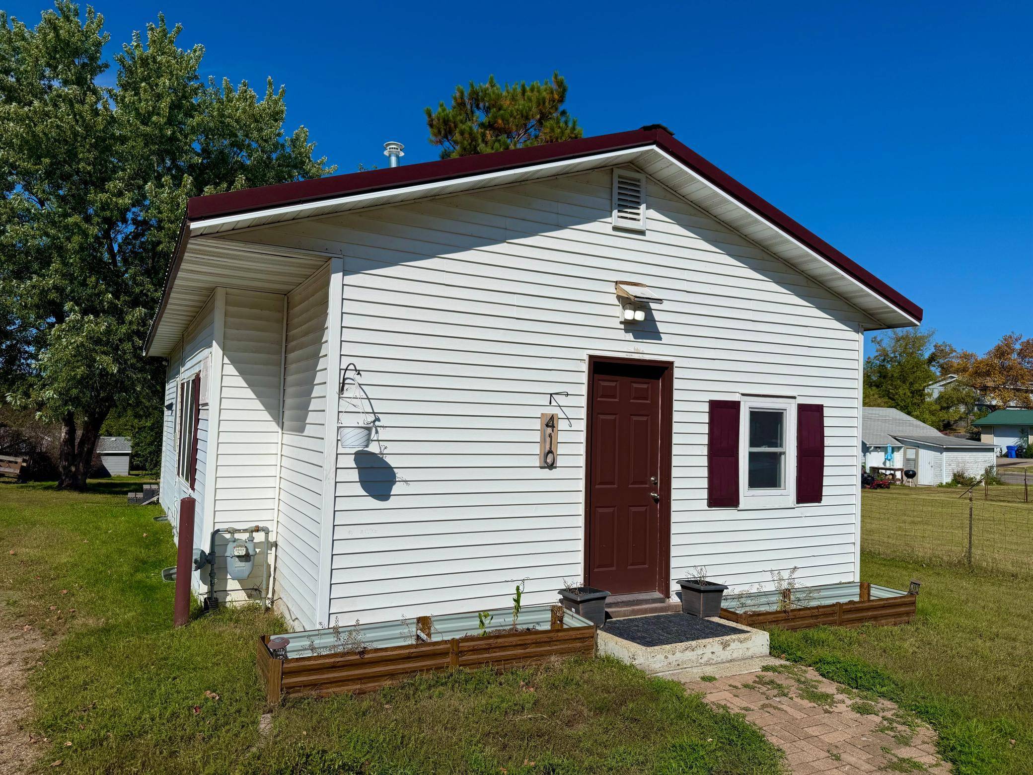 Detroit Lakes, MN 56501,410 Central ST W