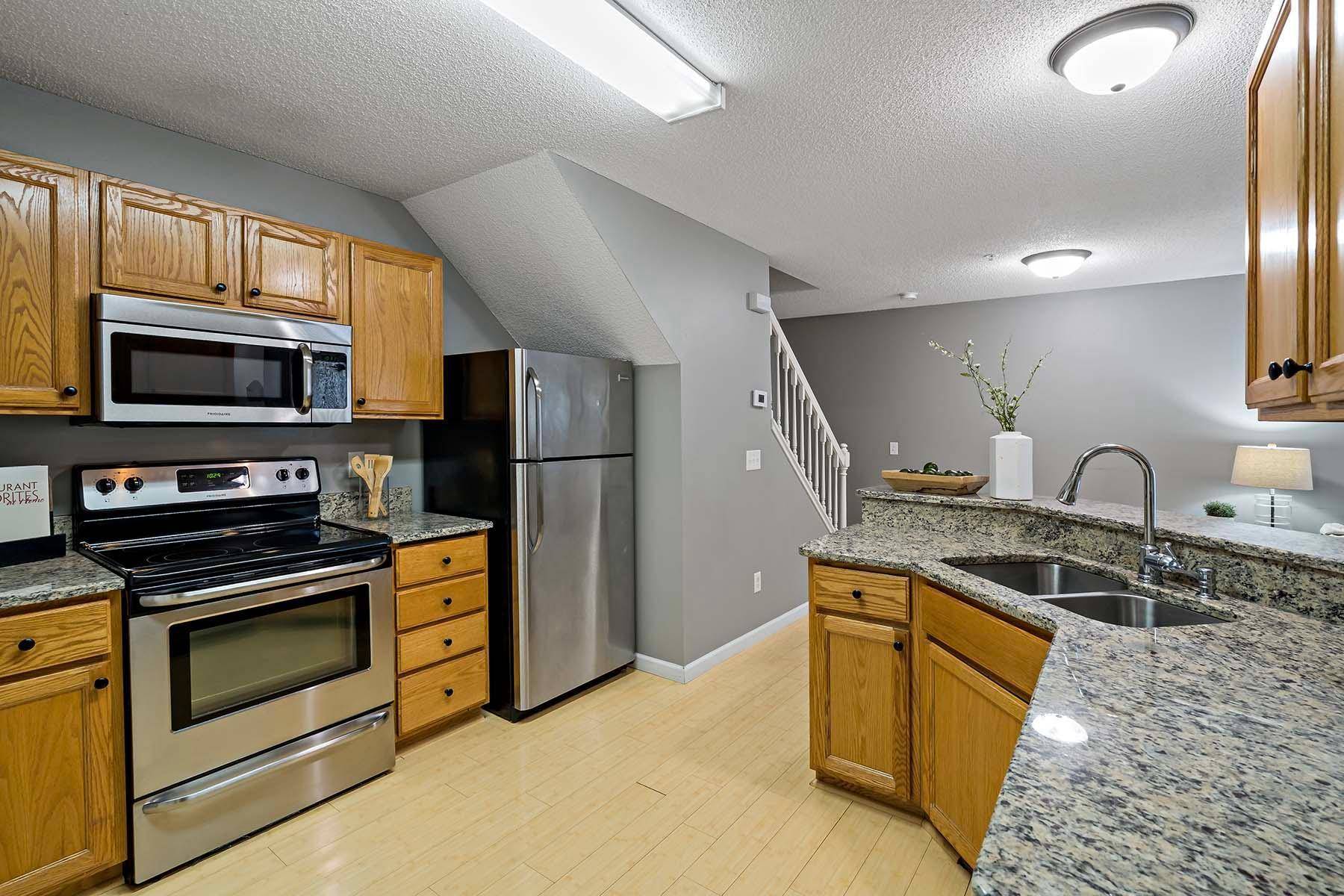 Chanhassen, MN 55317,572 Blackbird CT