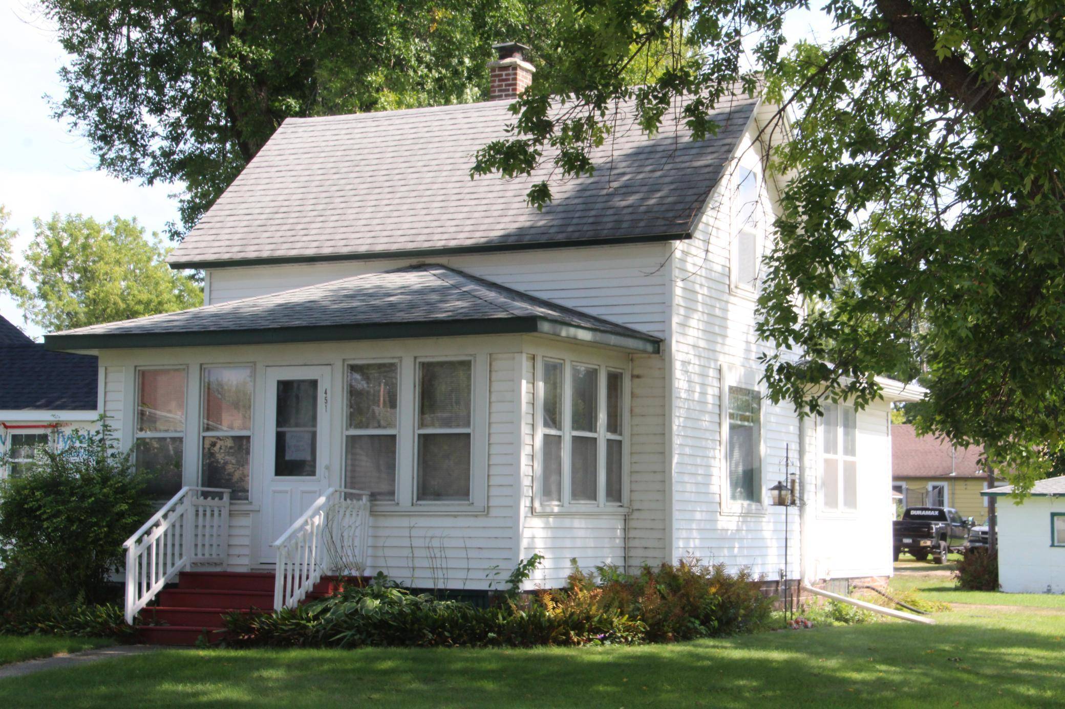 Hector, MN 55342,451 2nd ST E