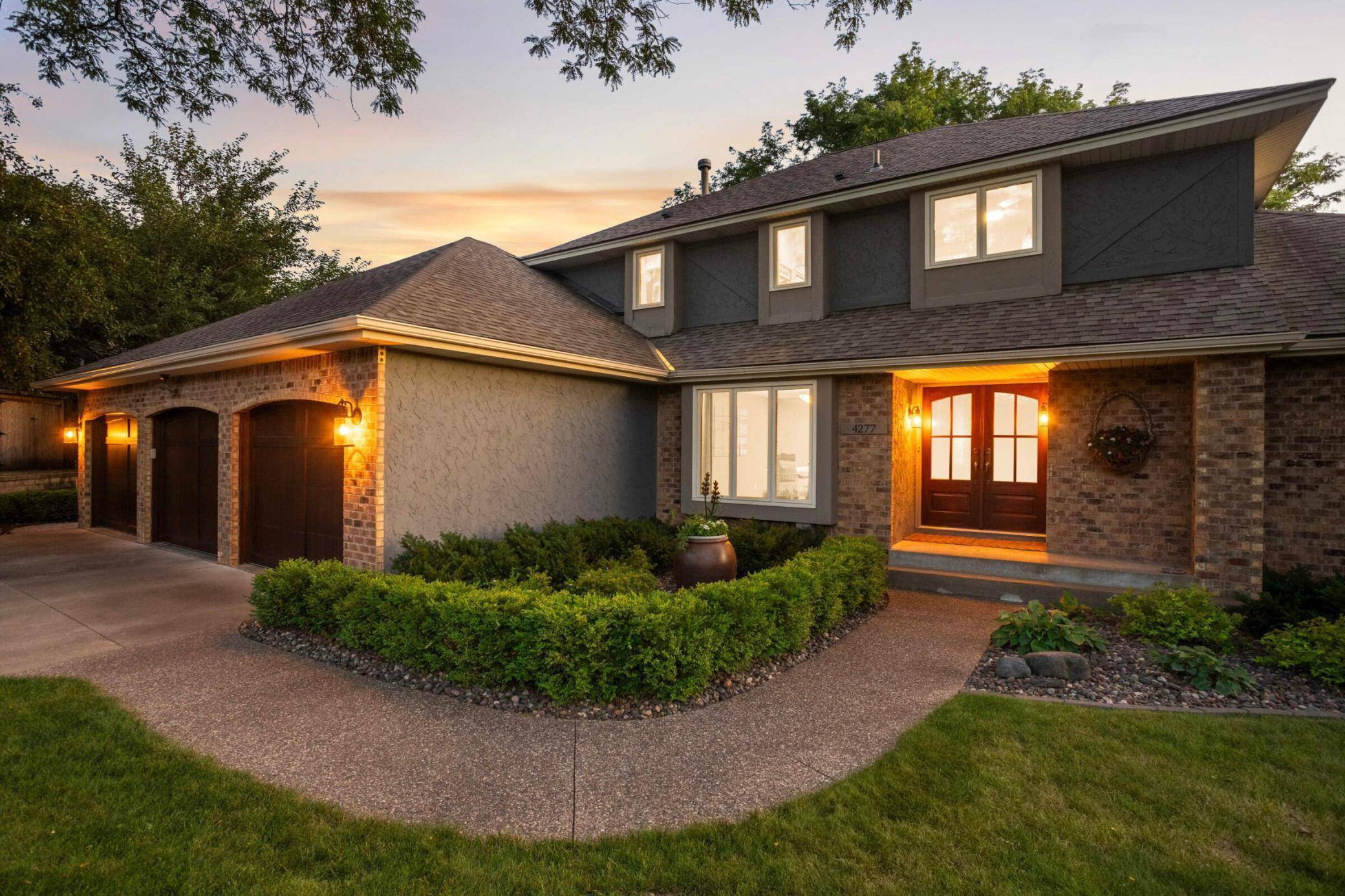 Arden Hills, MN 55112,4277 Colleen CIR