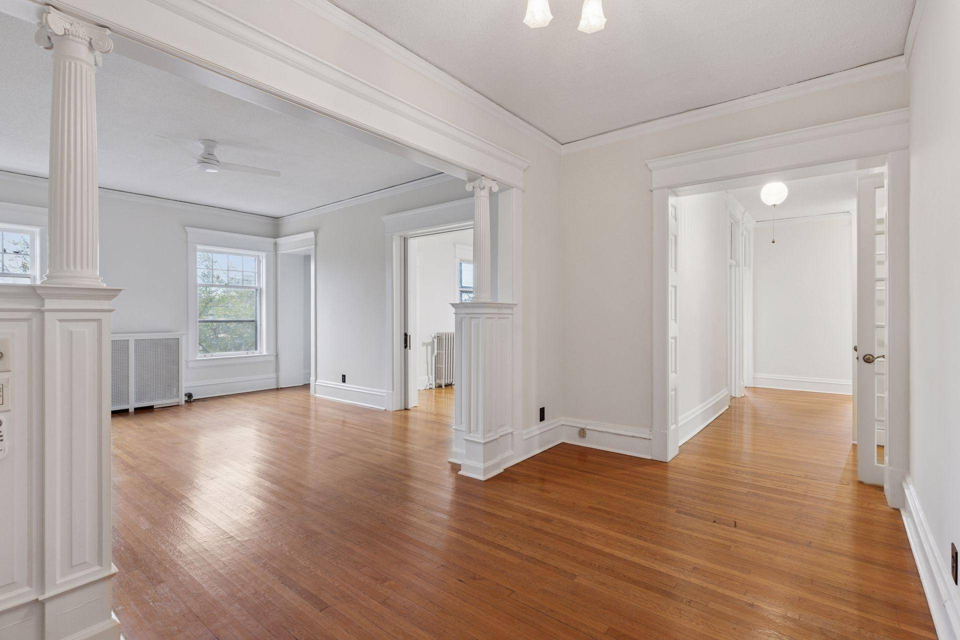 Saint Paul, MN 55102,614 Grand AVE #3EE