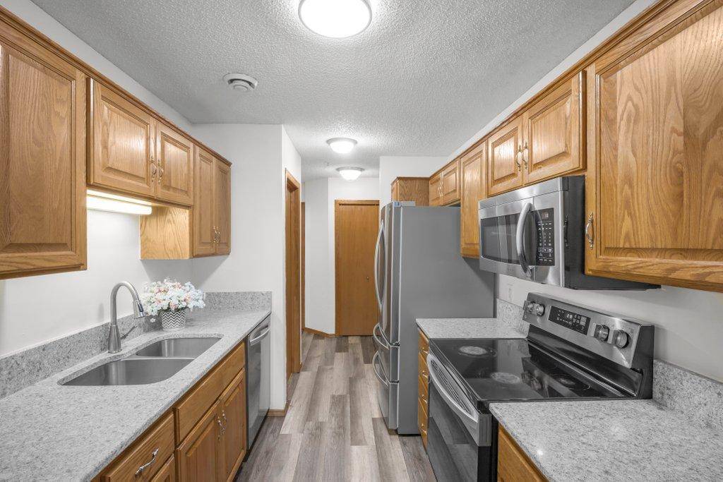 Brooklyn Park, MN 55443,5669 100th LN N