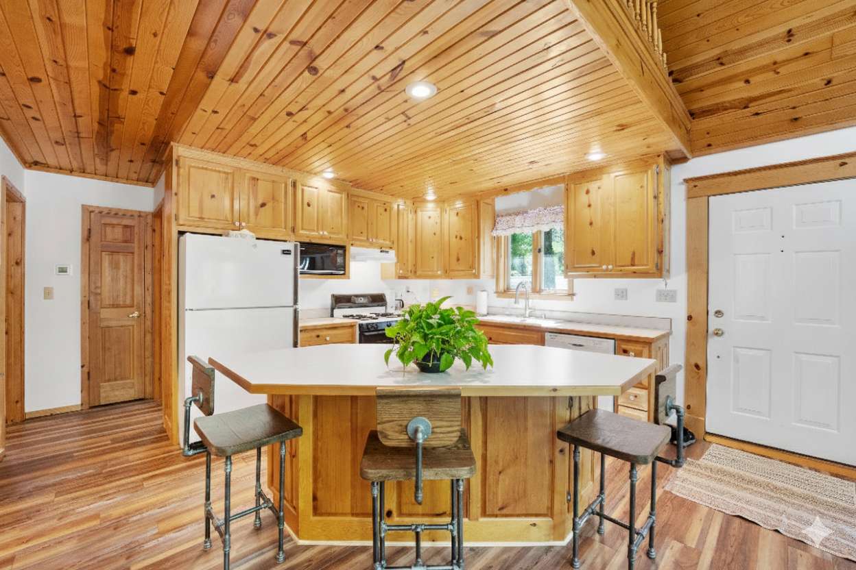 Pokegama Twp, MN 55063,11670 Elm CIR