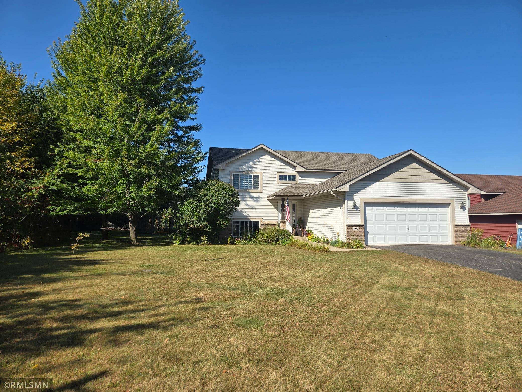 Annandale, MN 55302,750 Morrison AVE S