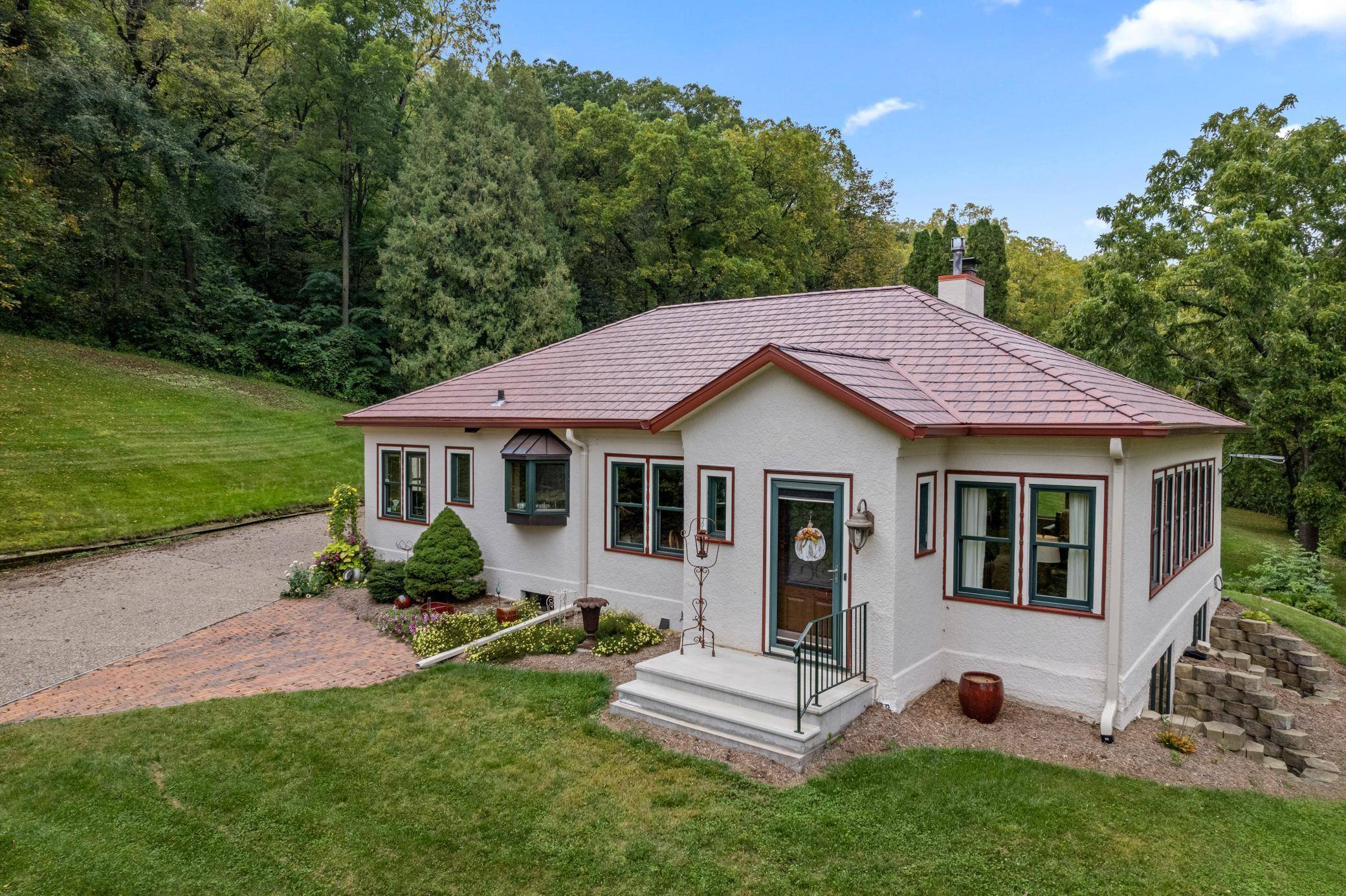 Winona, MN 55987,24555 Highway 61