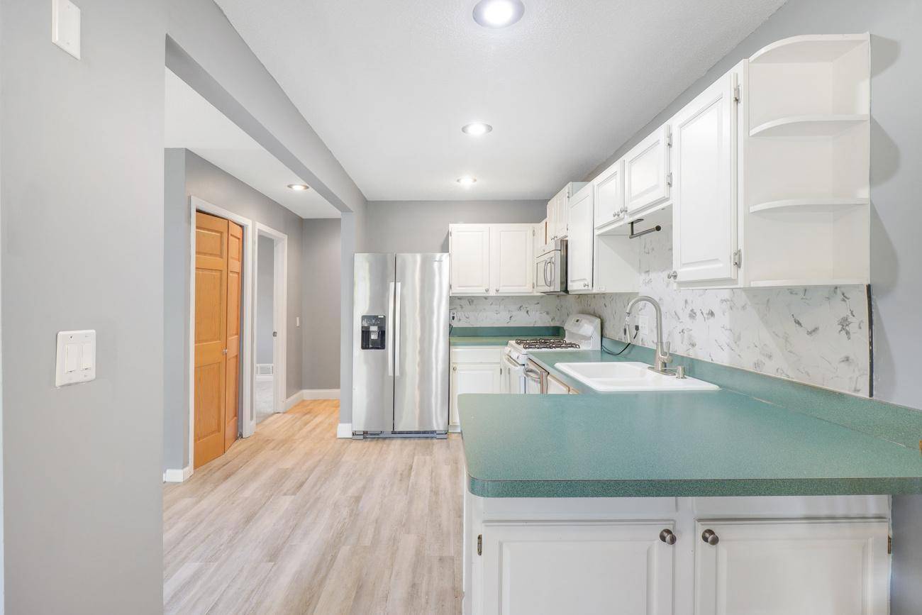 Bloomington, MN 55438,10707 Yukon AVE S