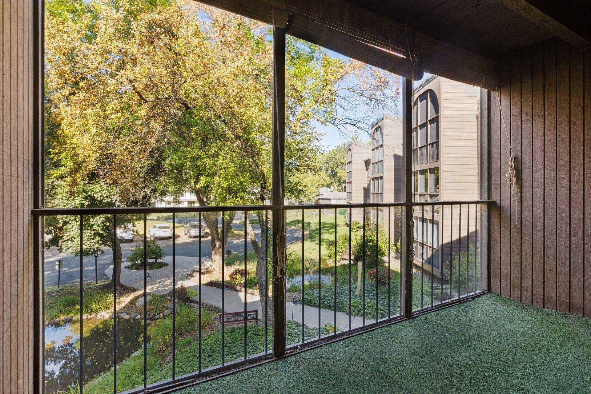 Bloomington, MN 55437,8441 Irwin RD #202