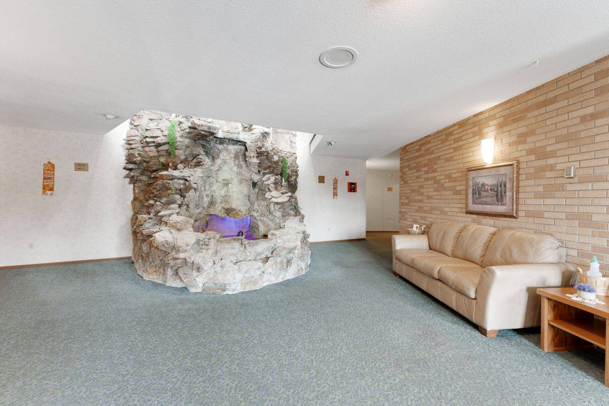 Roseville, MN 55113,2700 Oxford ST N #101