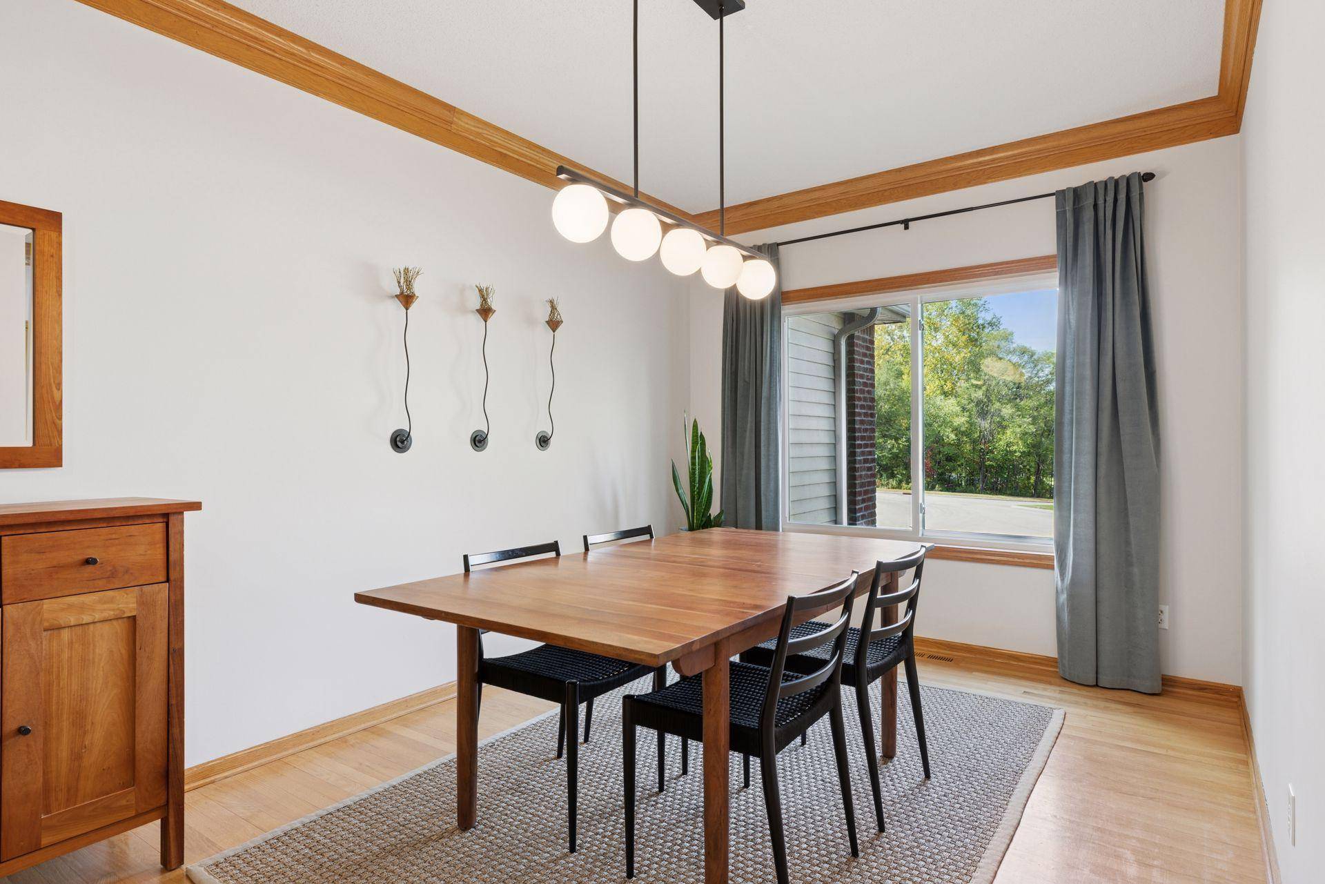 Shoreview, MN 55126,833 Amble CT