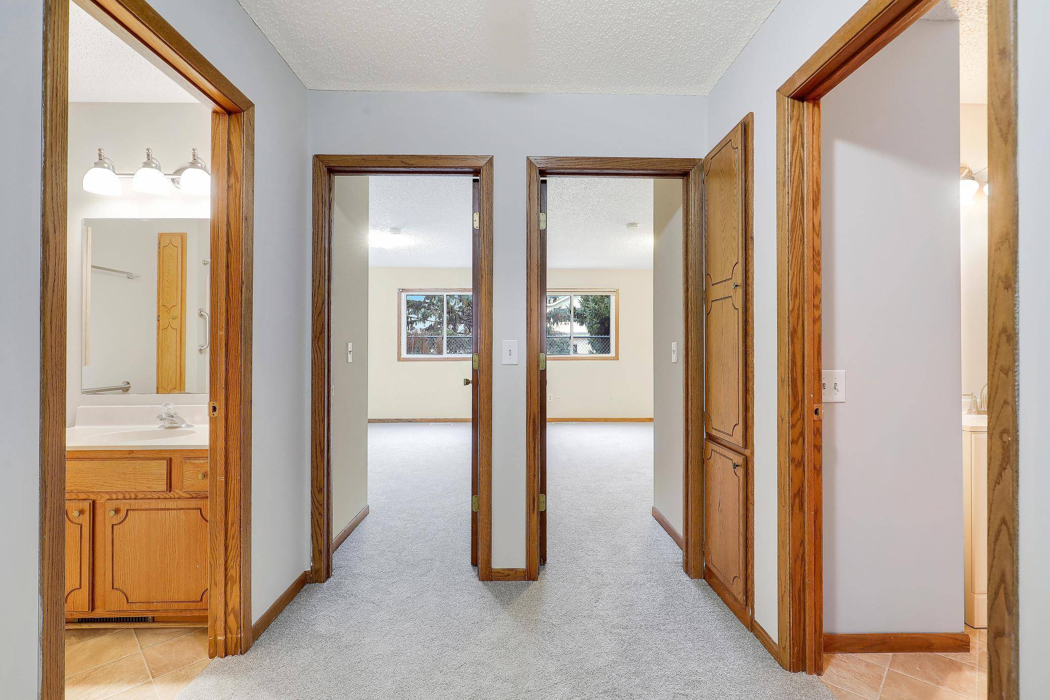 Shakopee, MN 55379,2075 13th AVE W