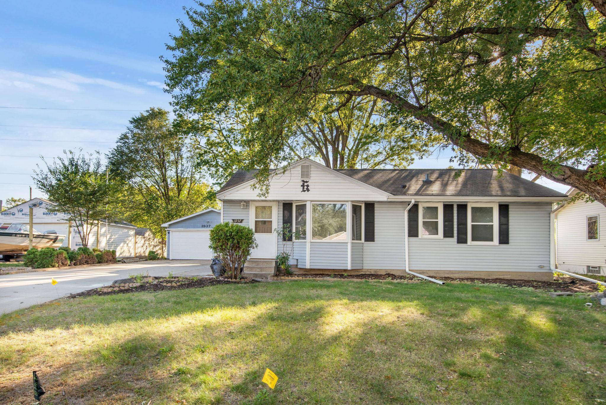 New Brighton, MN 55112,1937 Longview DR