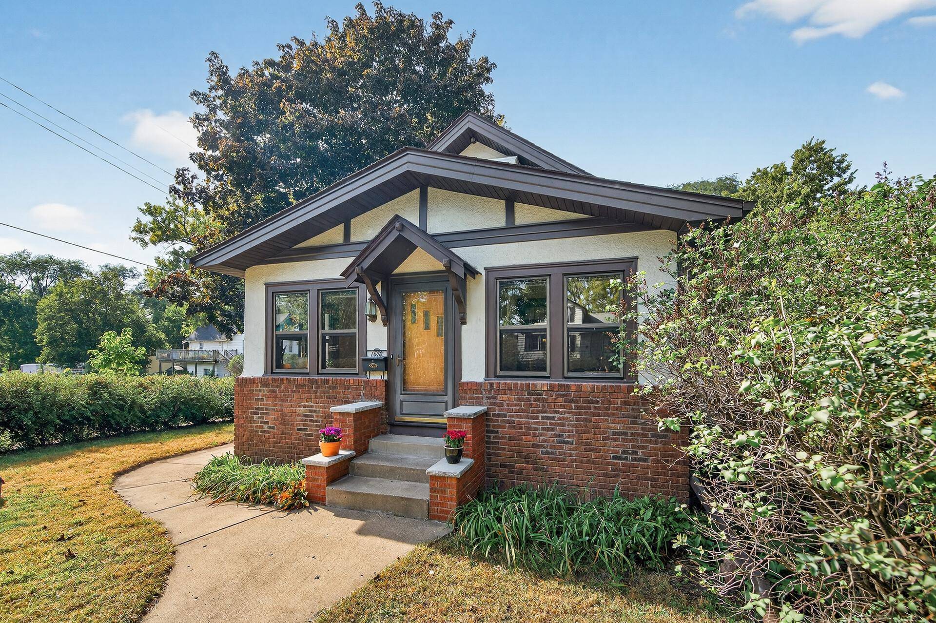 Minneapolis, MN 55413,1600 3rd ST NE