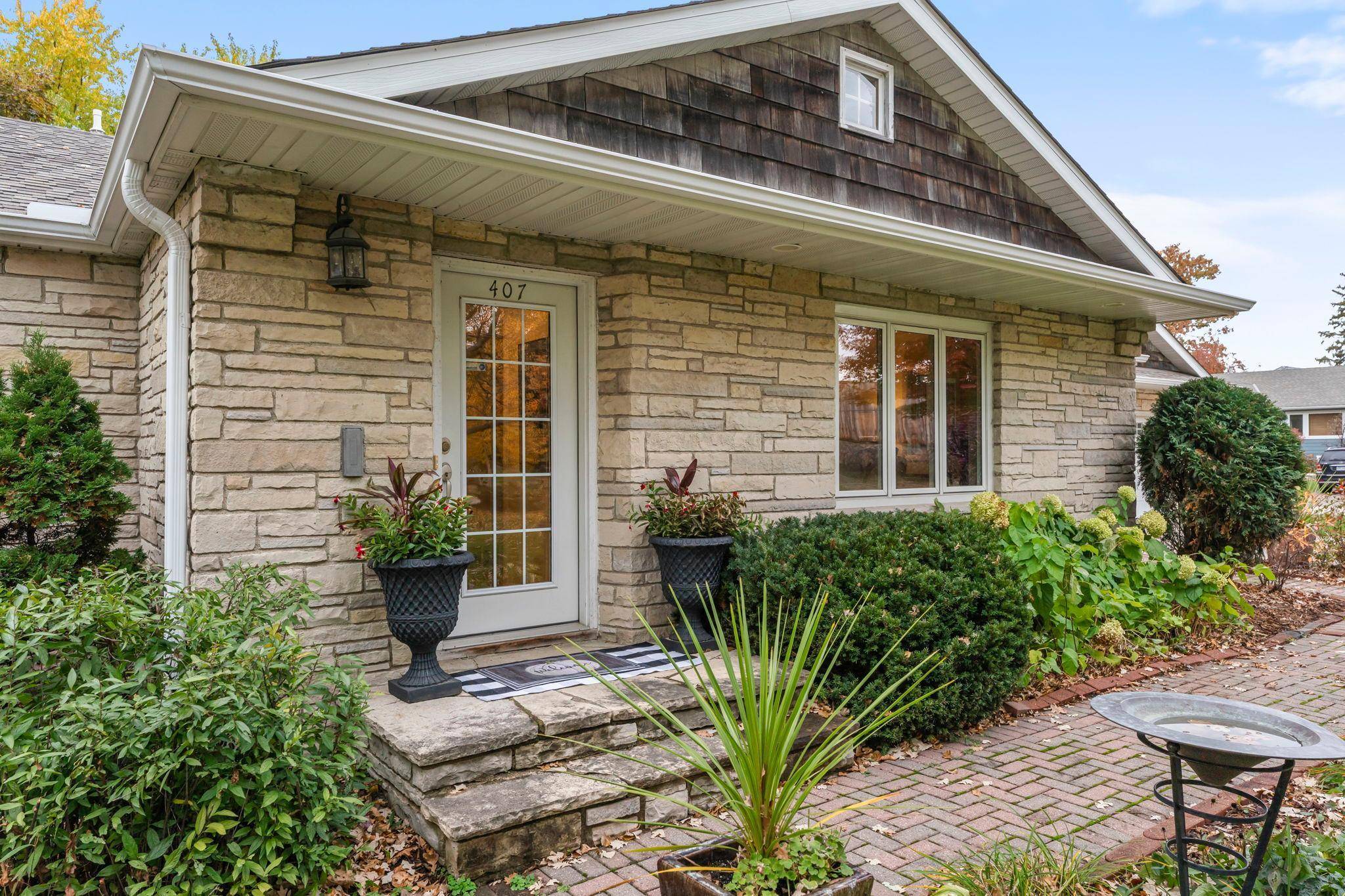 Golden Valley, MN 55422,407 Turners Crossroad N