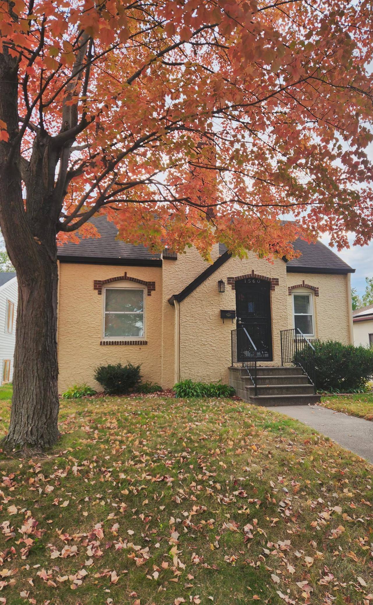 Saint Paul, MN 55106,1560 Case AVE