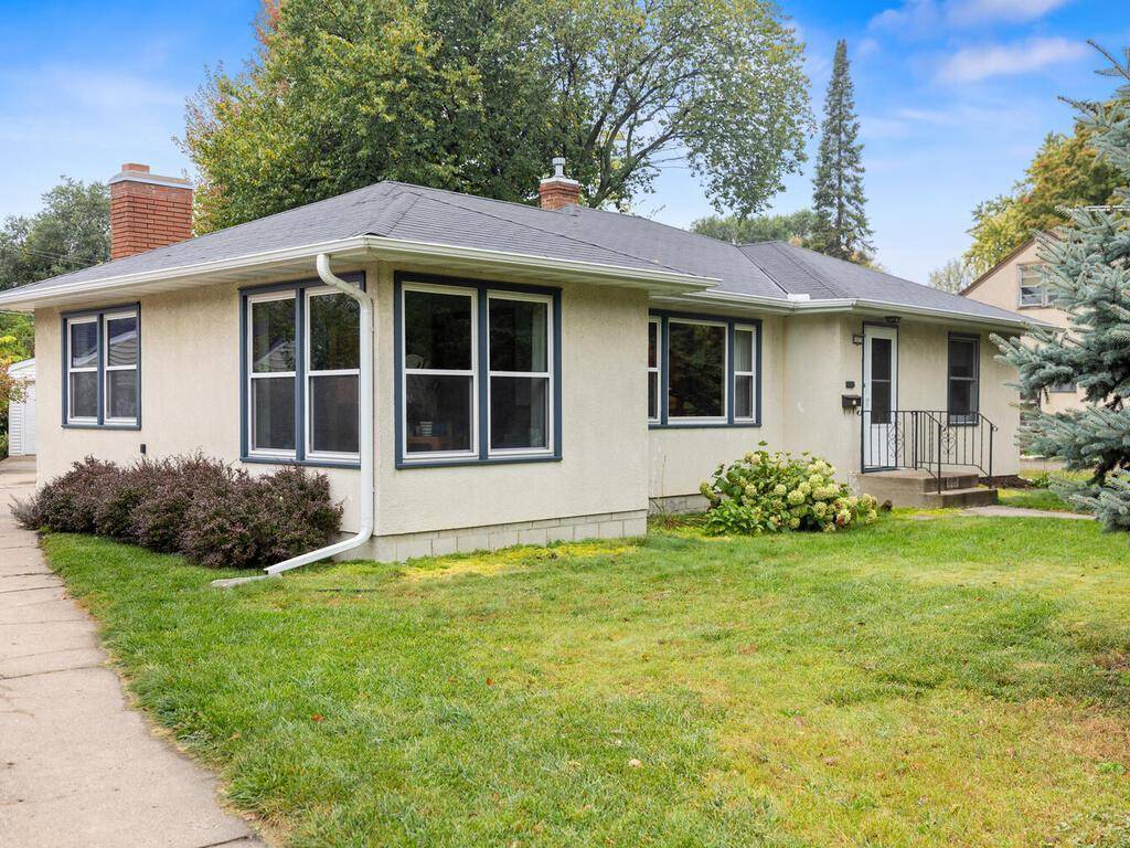 Saint Paul, MN 55116,1075 Saint Paul AVE