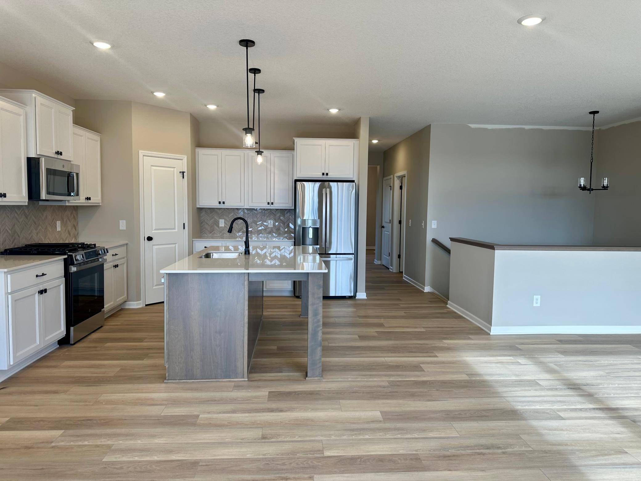 Lakeville, MN 55044,20045 Glarus LN