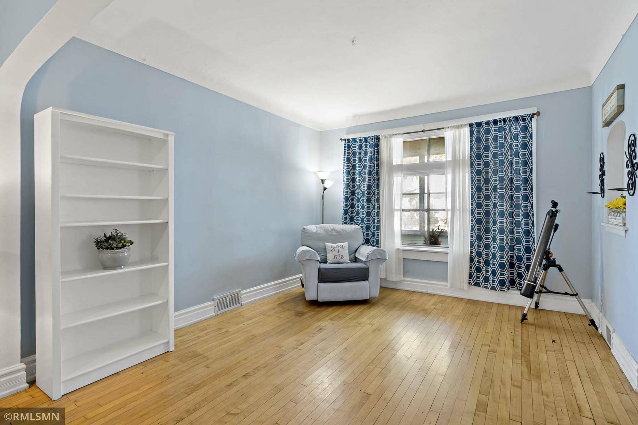 Saint Paul, MN 55130,526 York AVE