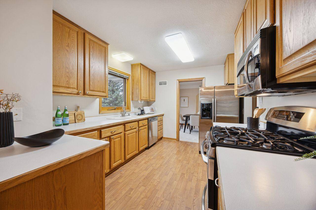 Little Canada, MN 55117,601 Viking DR E