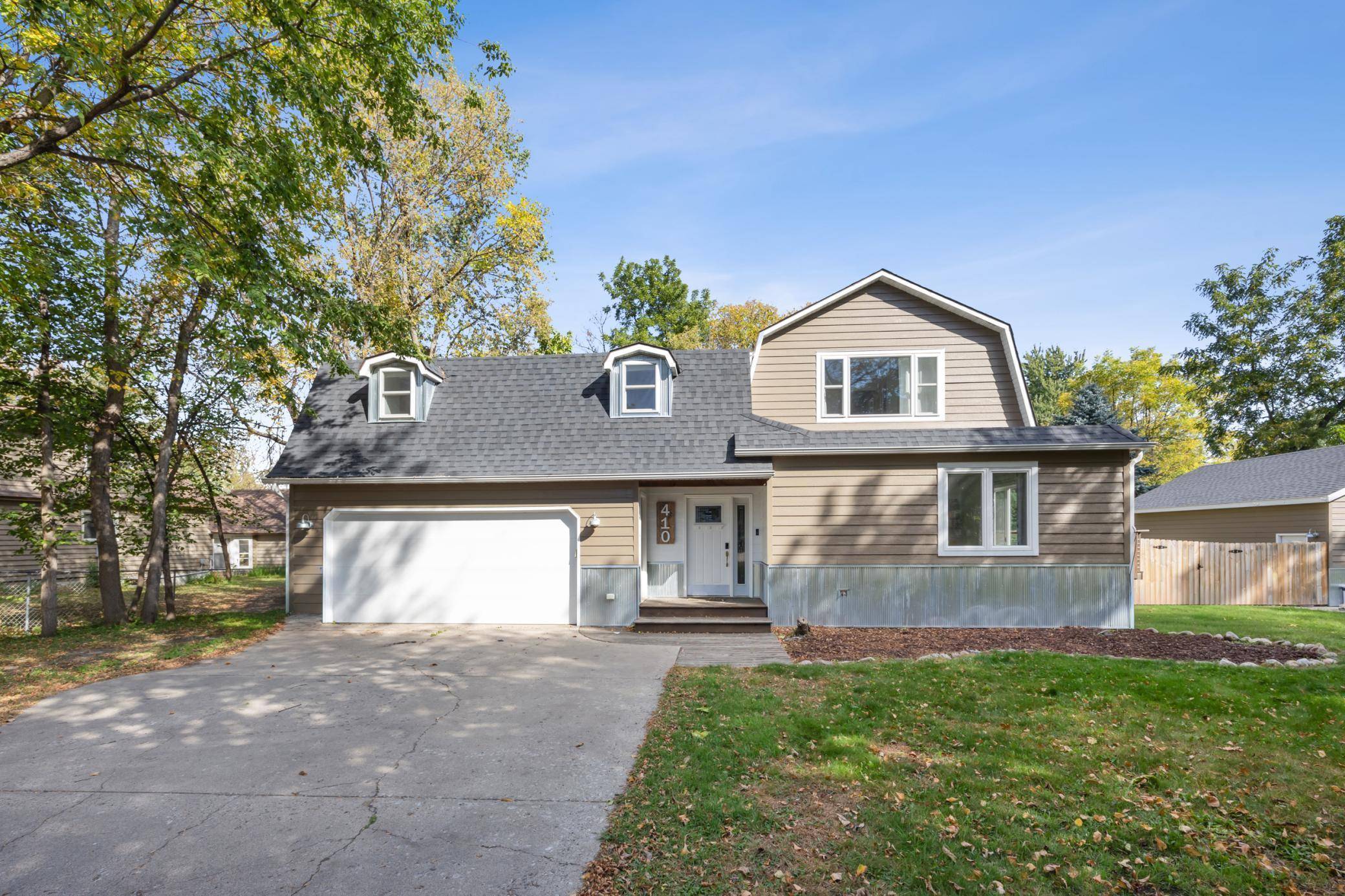 Hawley, MN 56549,410 10th ST