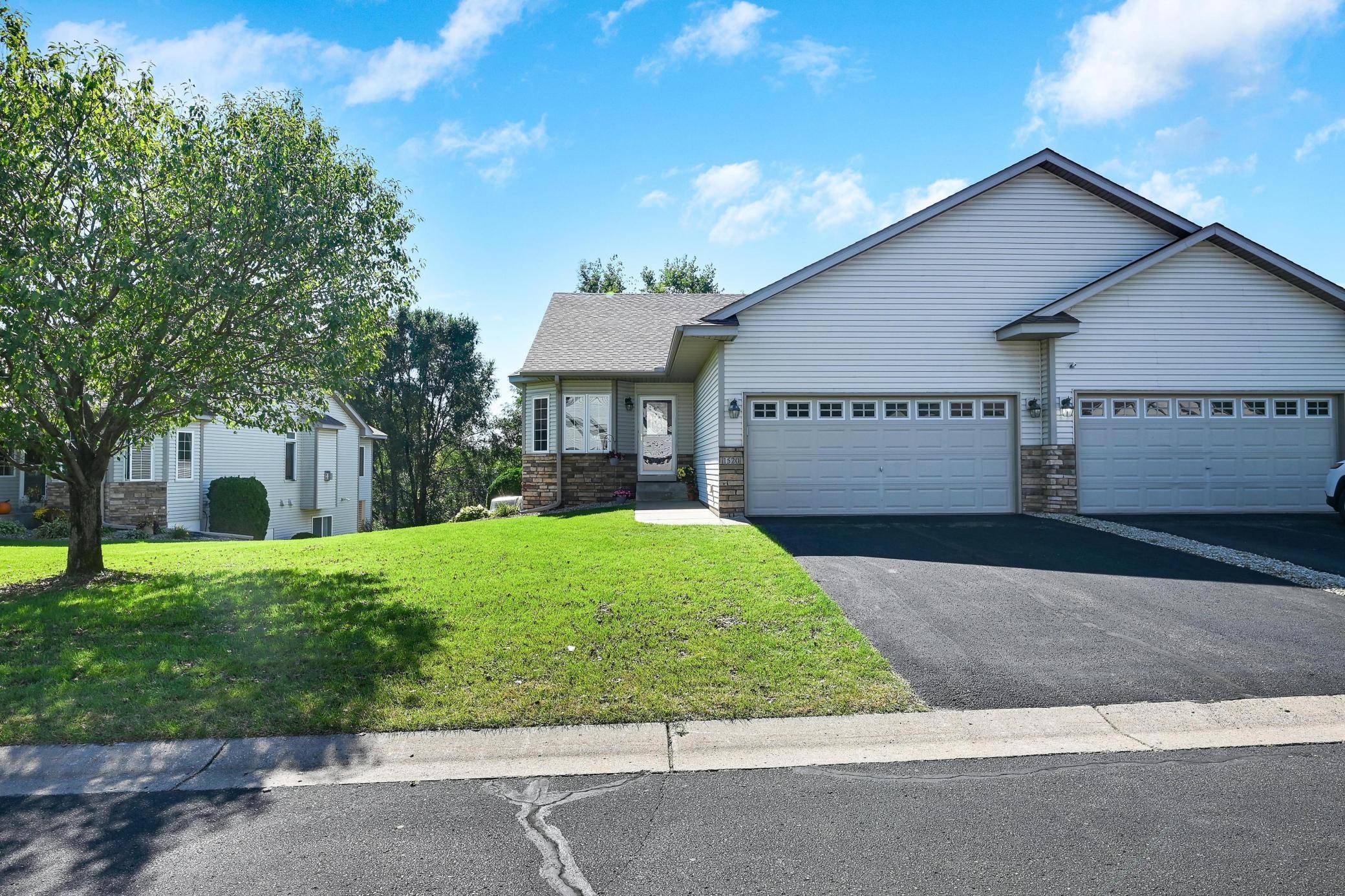 Coon Rapids, MN 55448,1520 129th AVE NW