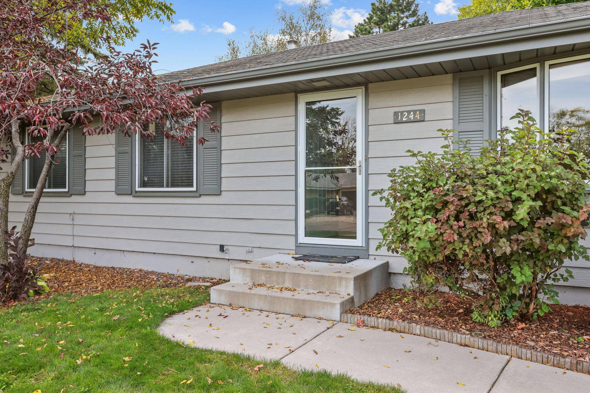 New Brighton, MN 55112,1244 Highview DR