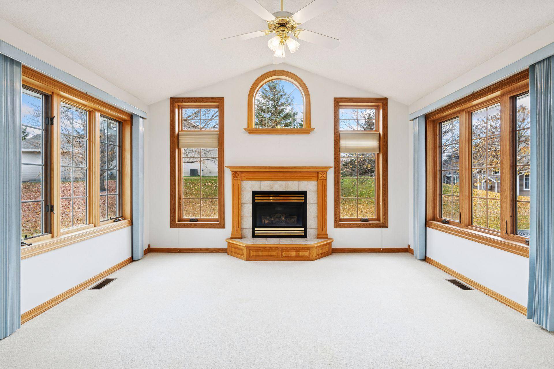 Brooklyn Park, MN 55443,6109 Creekview LN N