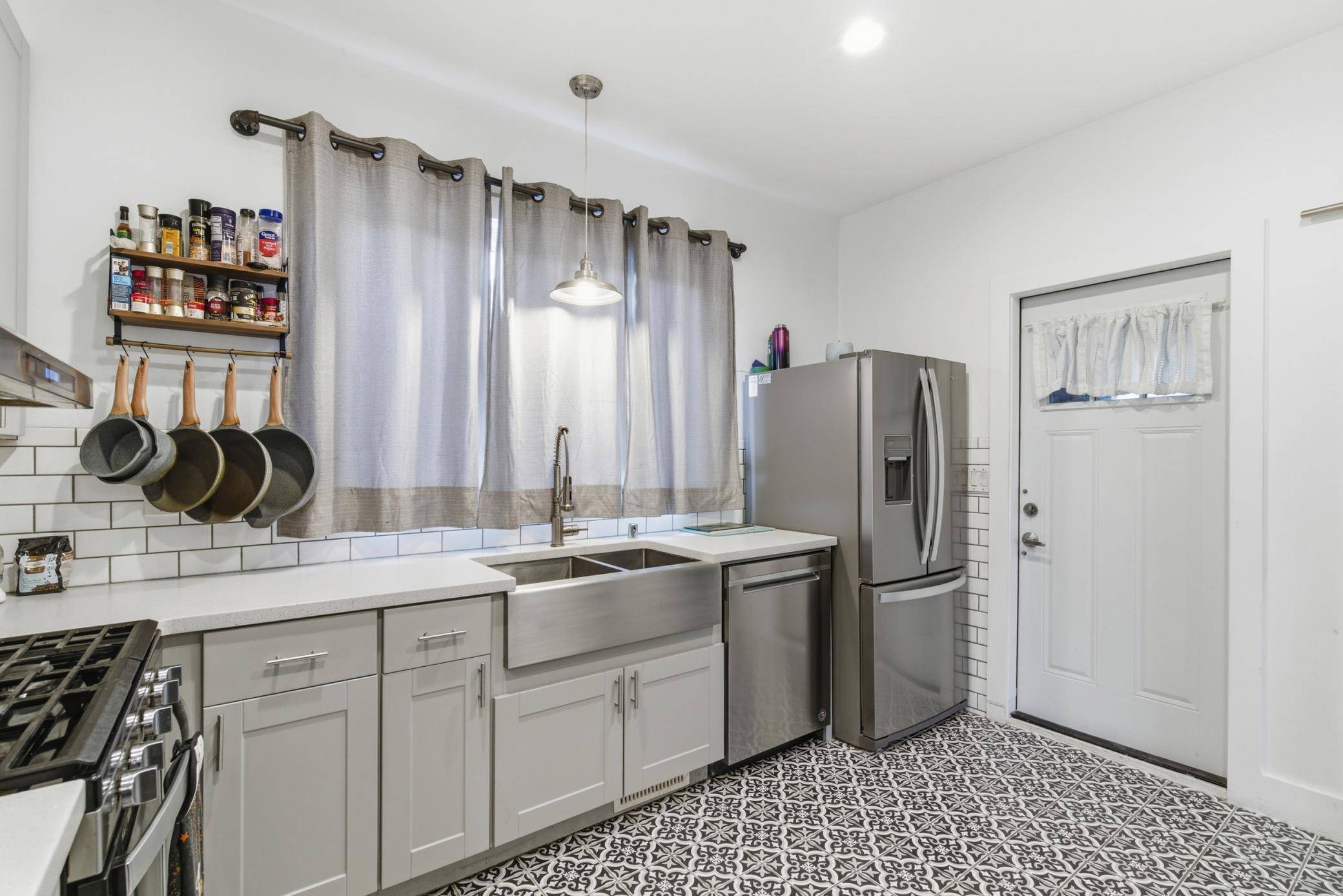 Minneapolis, MN 55411,1815 Hillside AVE N