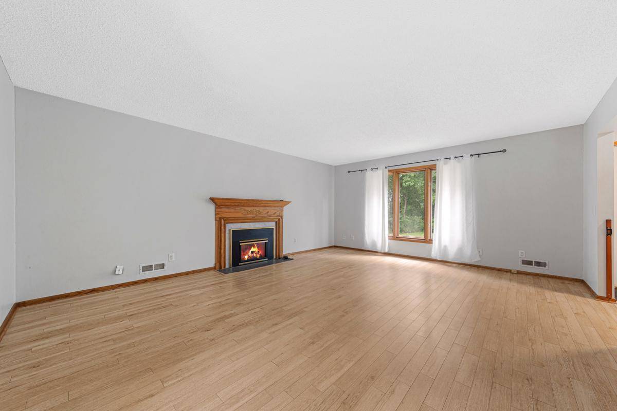 Burnsville, MN 55337,21 Walden ST