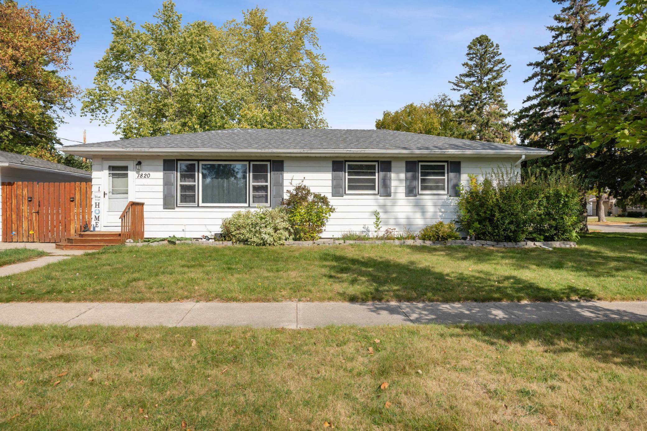 Moorhead, MN 56560,1820 18th AVE S