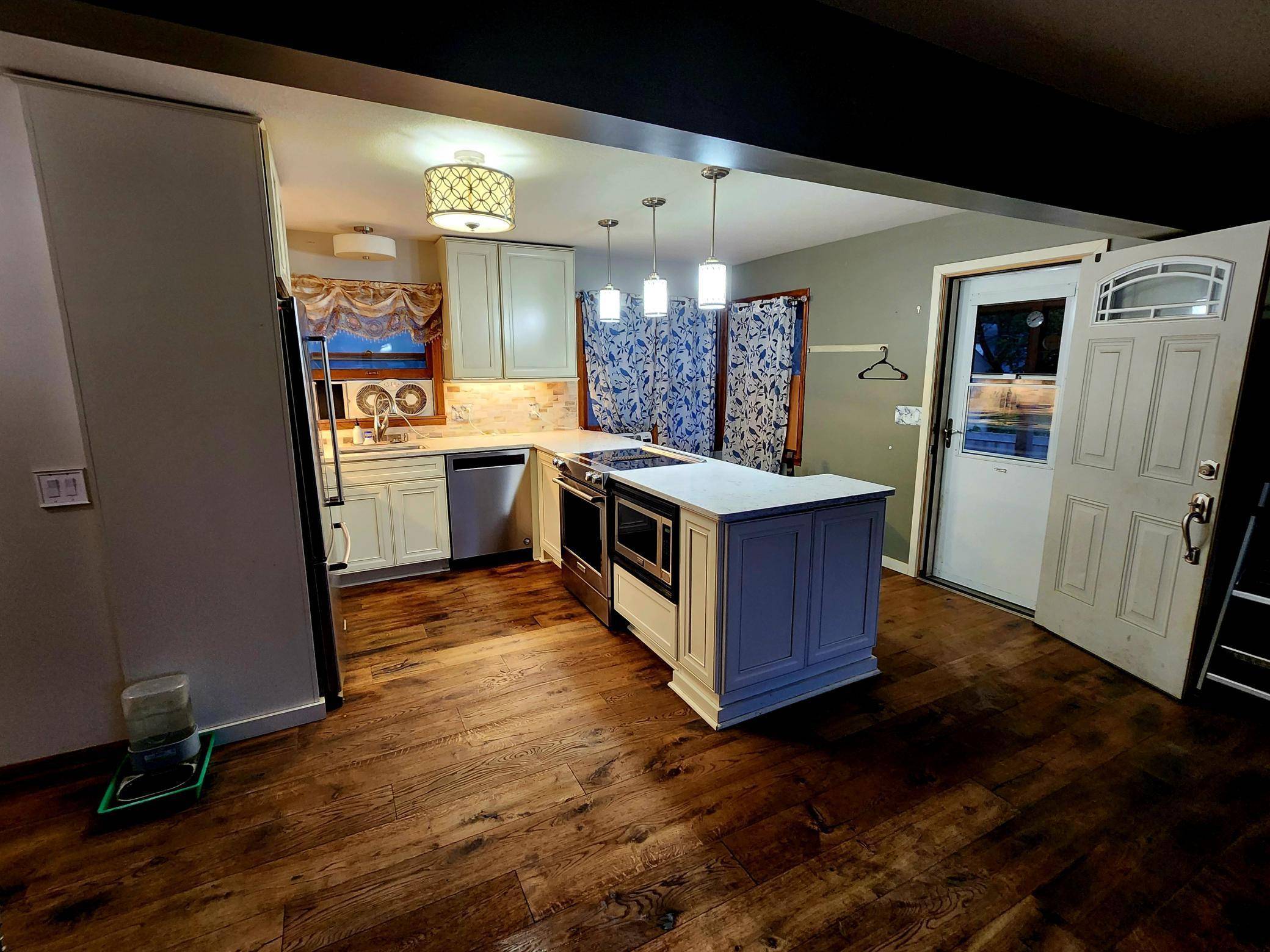 North Saint Paul, MN 55109,2603 17th AVE E