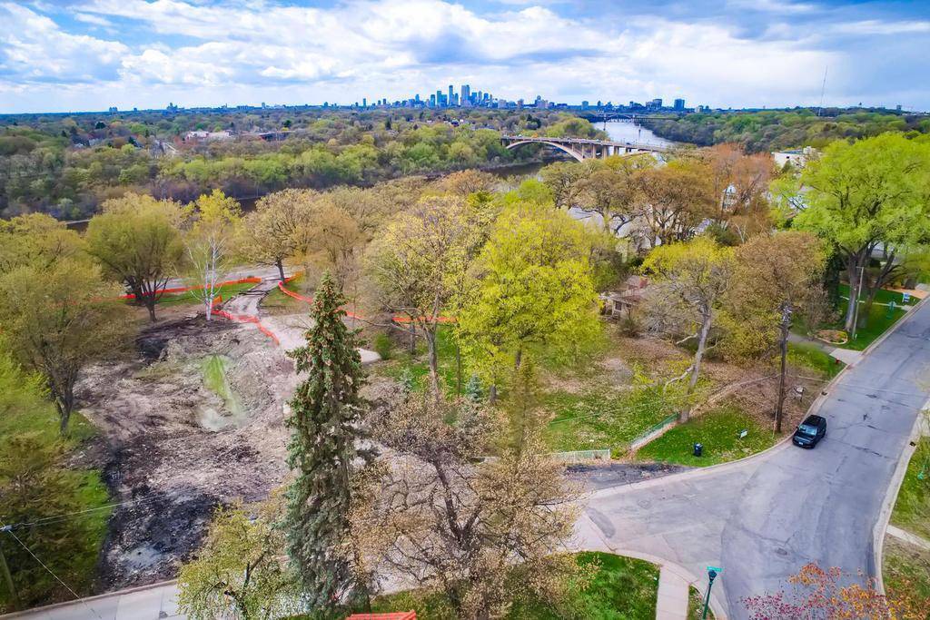 Saint Paul, MN 55104,98 Mississippi River Blvd N - Lot