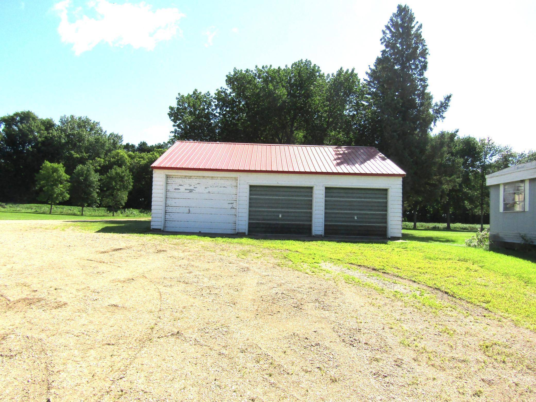 Appleton, MN 56208,742 200th AVE SW