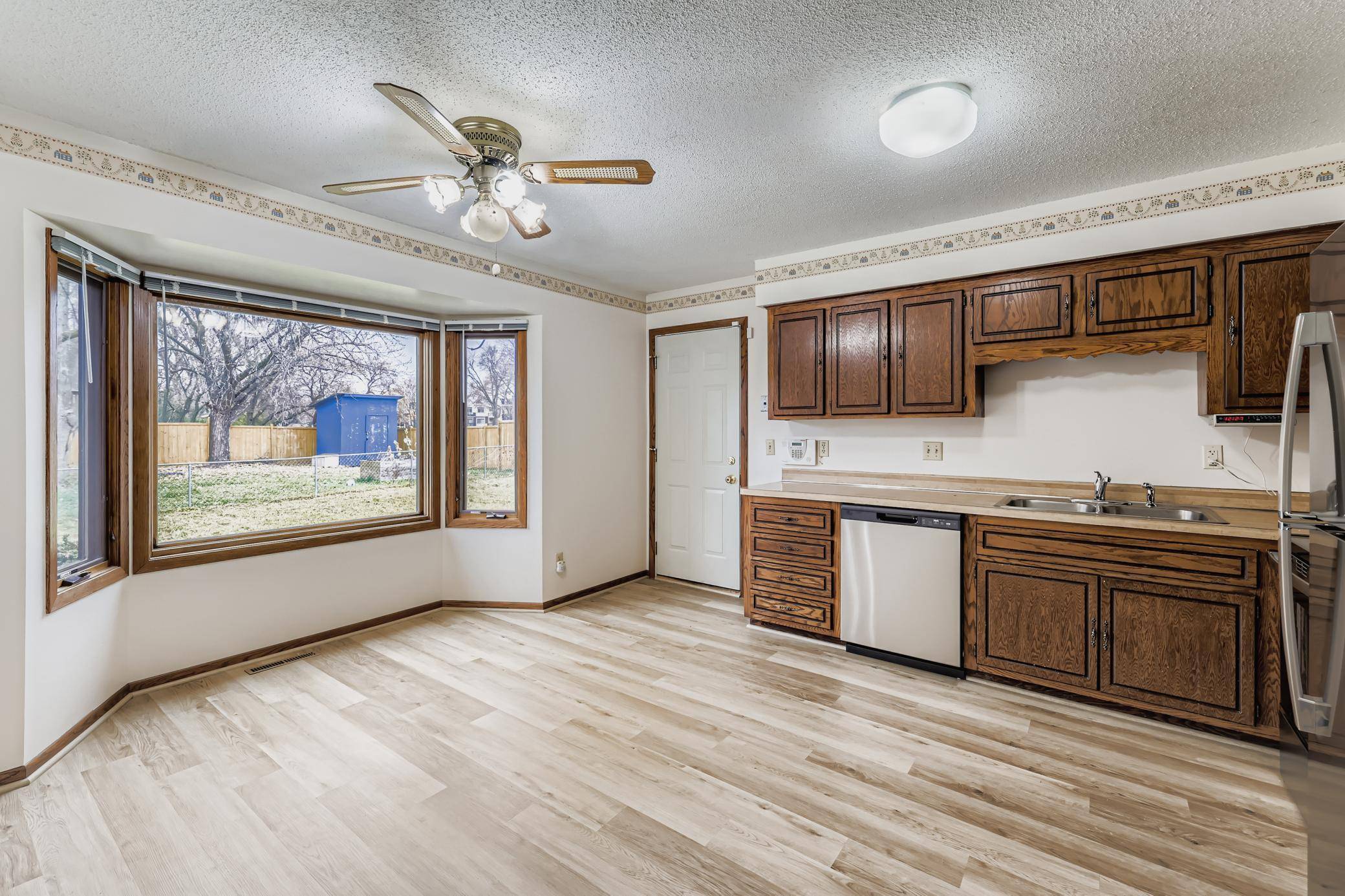 New Hope, MN 55427,2816 Hillsboro AVE N