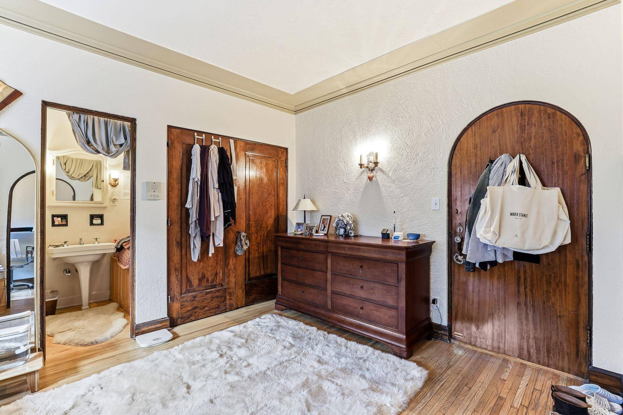 Minneapolis, MN 55408,3252 Fremont AVE S #203