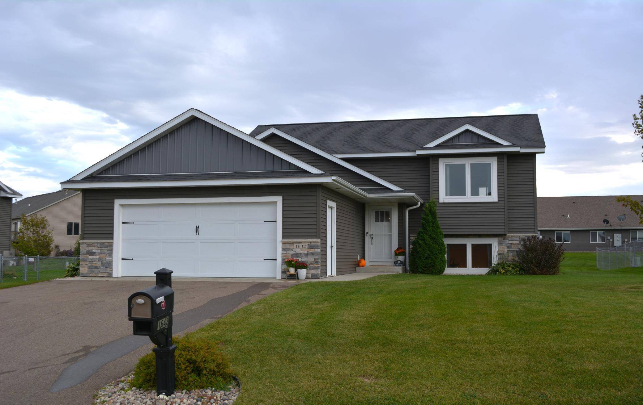 New Richmond, WI 54017,1642 Beaver WAY
