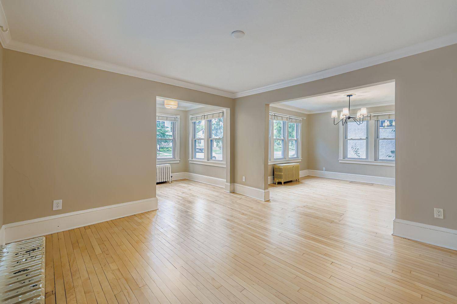 Minneapolis, MN 55410,5124 Zenith AVE S