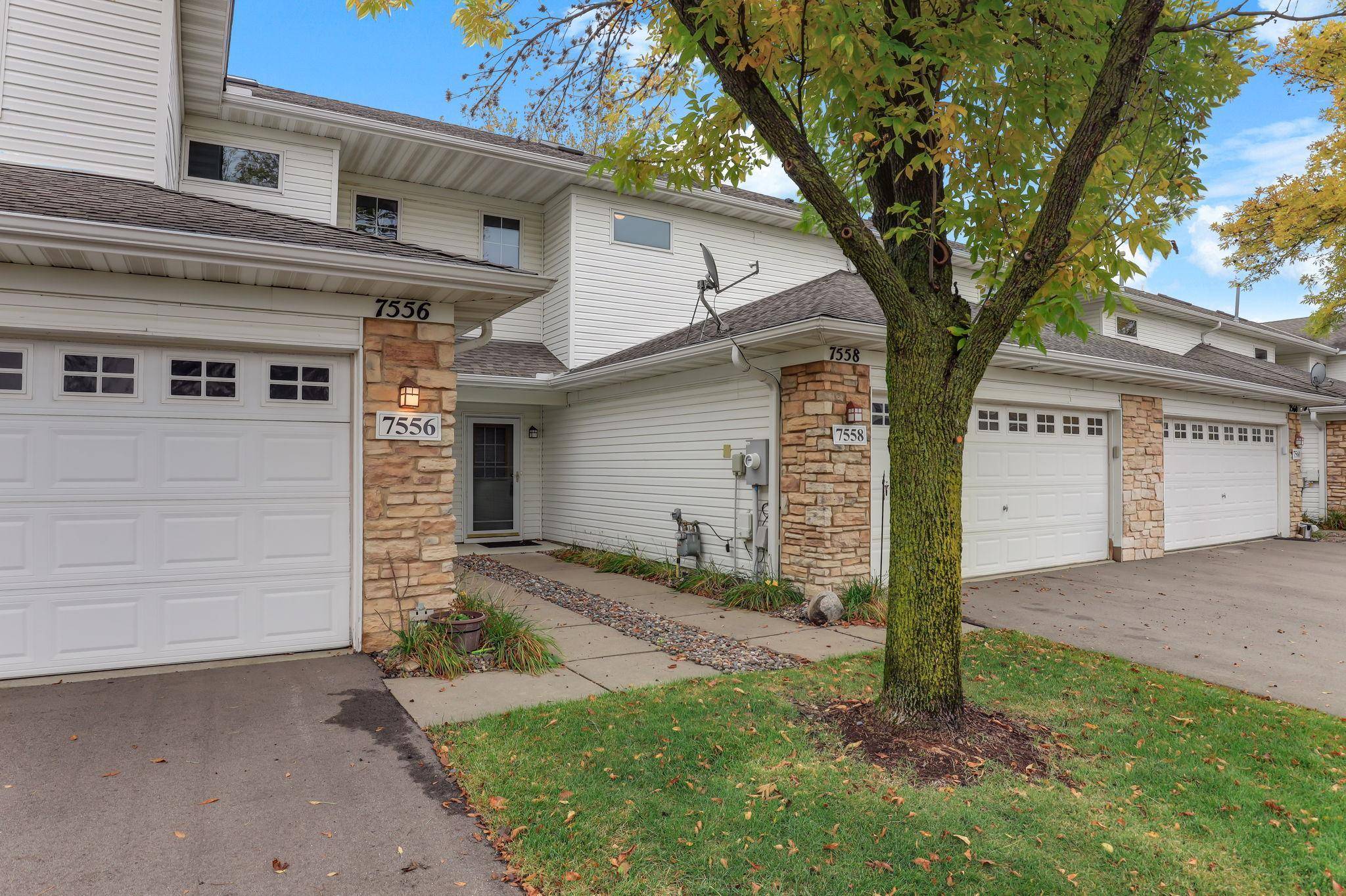 Oakdale, MN 55128,7558 6th ST N