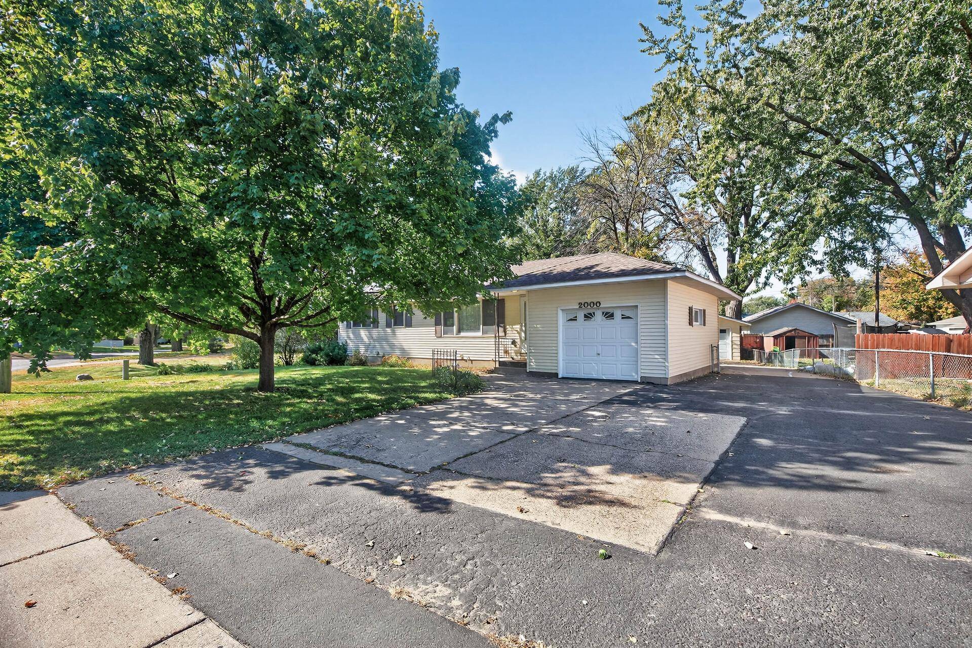 Hastings, MN 55033,2000 Forest ST