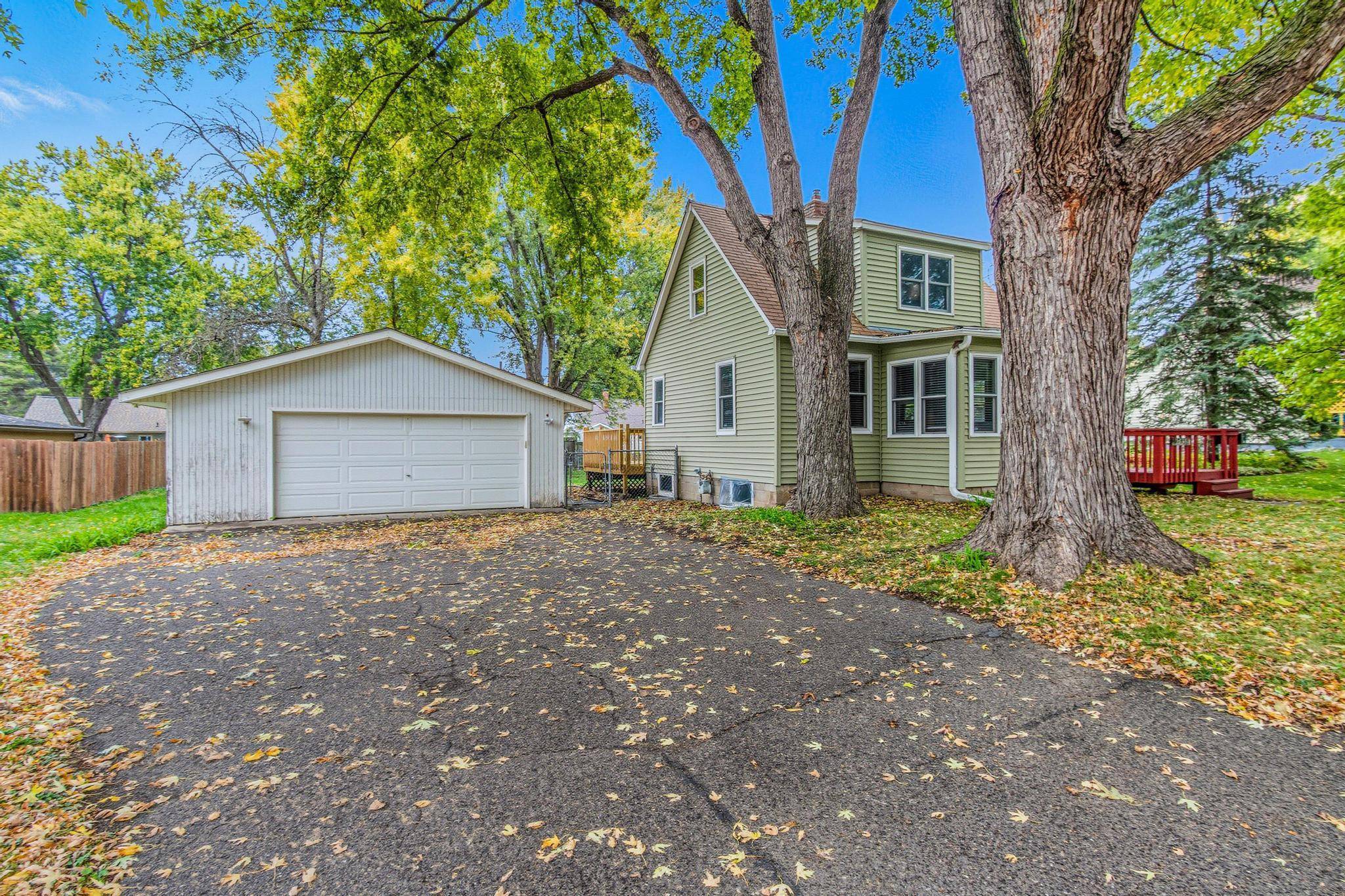 North Saint Paul, MN 55109,2535 3rd AVE E