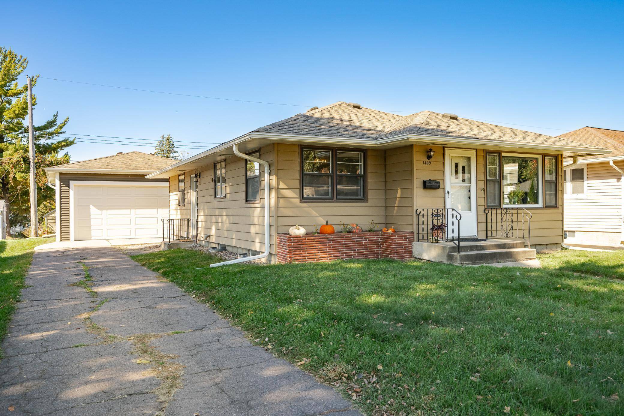 Rochester, MN 55906,1409 11th AVE NE