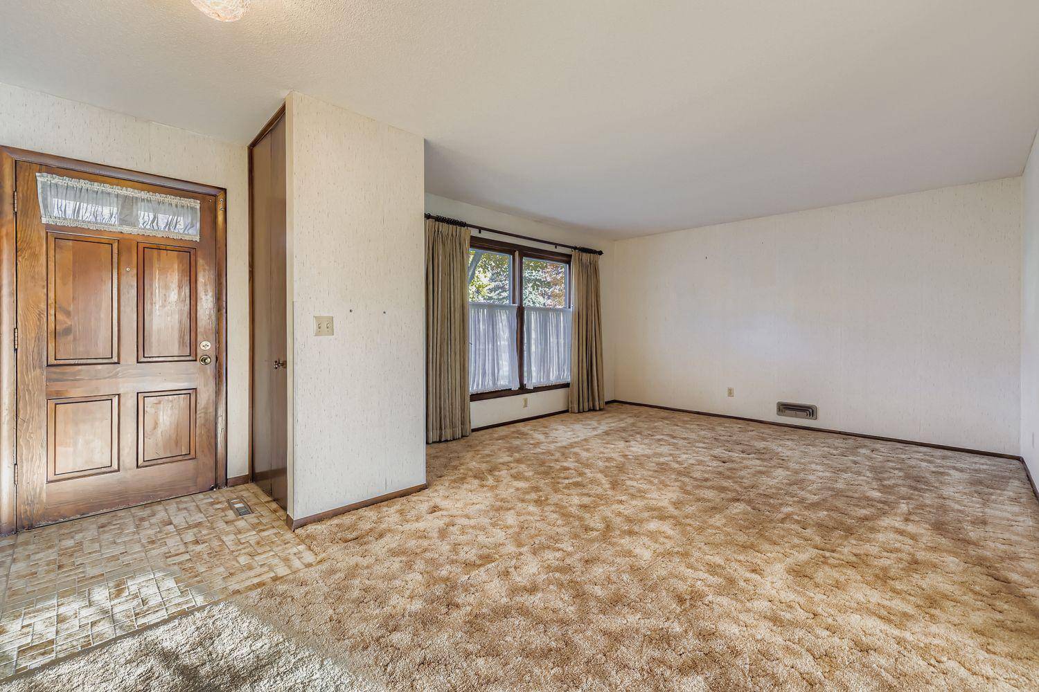 Coon Rapids, MN 55433,1478 97th AVE NW